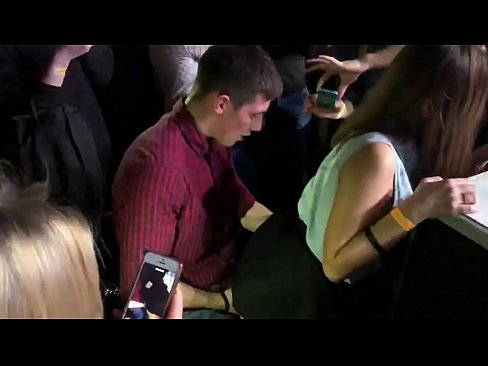 ❤️ Sessu reale in una discoteca russa. Una ragazza russa di 18 anni in l'anu è a vagina scopata in una discoteca ❤️ Video cazzo à co.killvs.top ️❤